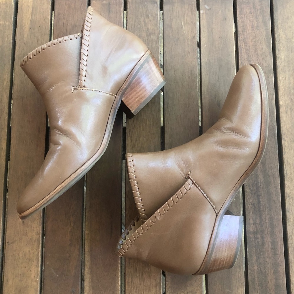 Jack Rogers Sadie Booties in Oak Size 6